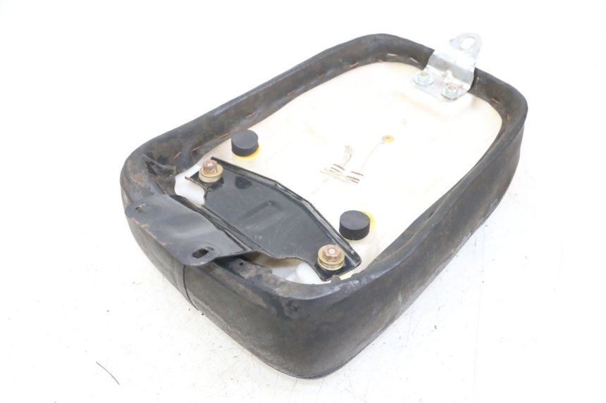 photo de HINTEN SITZ JINLUN JL HIGHLANDER 125 (2007 - 2015) - Alternative Perspektive