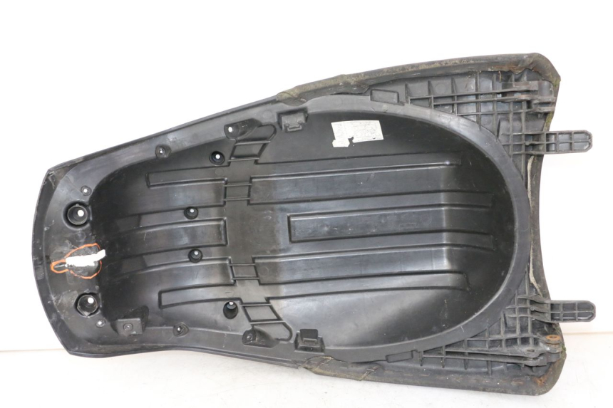 photo de HINTEN SITZ PEUGEOT SATELIS 125 (2013 - 2018) - Weitere Ansicht des Artikels