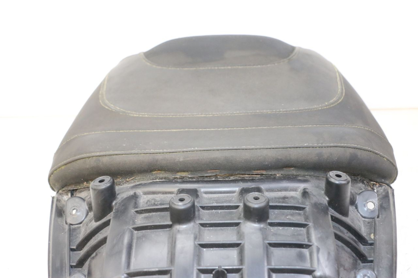 photo de HINTEN SITZ PEUGEOT SATELIS 125 (2013 - 2018) - Zoom auf Komponenten