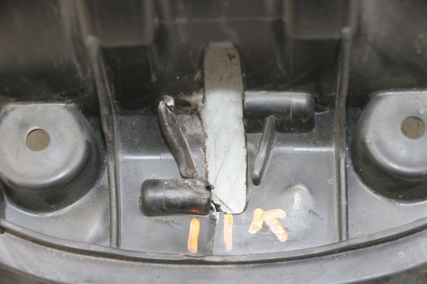 photo de HINTEN SITZ PEUGEOT SATELIS 125 (2013 - 2018) - Ergänzendes Produktfoto