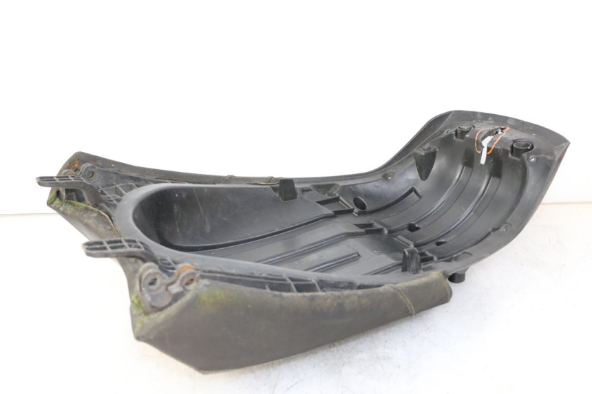 photo de HINTEN SITZ PEUGEOT SATELIS 125 (2013 - 2018) - Zoom auf Gebrauchszustand