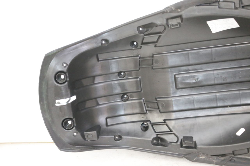 photo de HINTEN SITZ PEUGEOT SATELIS 125 (2013 - 2018) - Alternative Perspektive