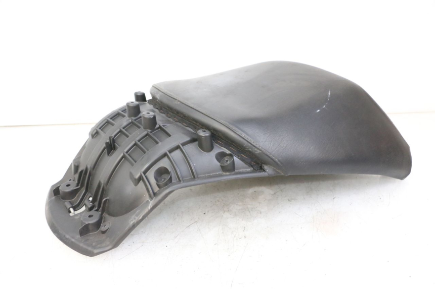 photo de HINTEN SITZ PEUGEOT SATELIS COMPRESSOR K15 125 (2006 - 2009) - Weitere Ansicht des Artikels