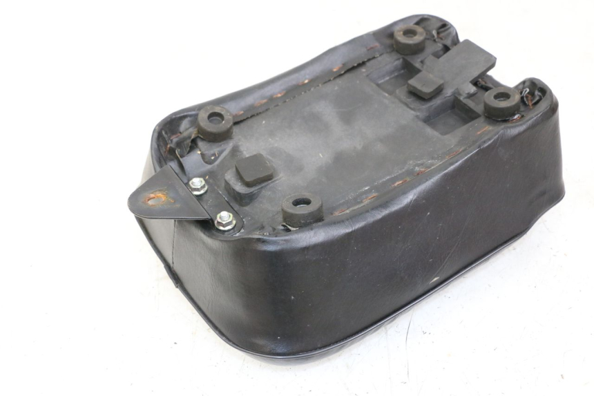 photo de HINTEN SITZ REGAL RAPTOR RAXTER 2 125 (2007 - 2015) - Alternative Perspektive