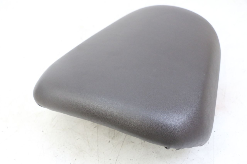 photo de HINTEN SITZ ROYAL ENFIELD HYMALAYAN 410 (2016 - 2023) - Details der Befestigungspunkte