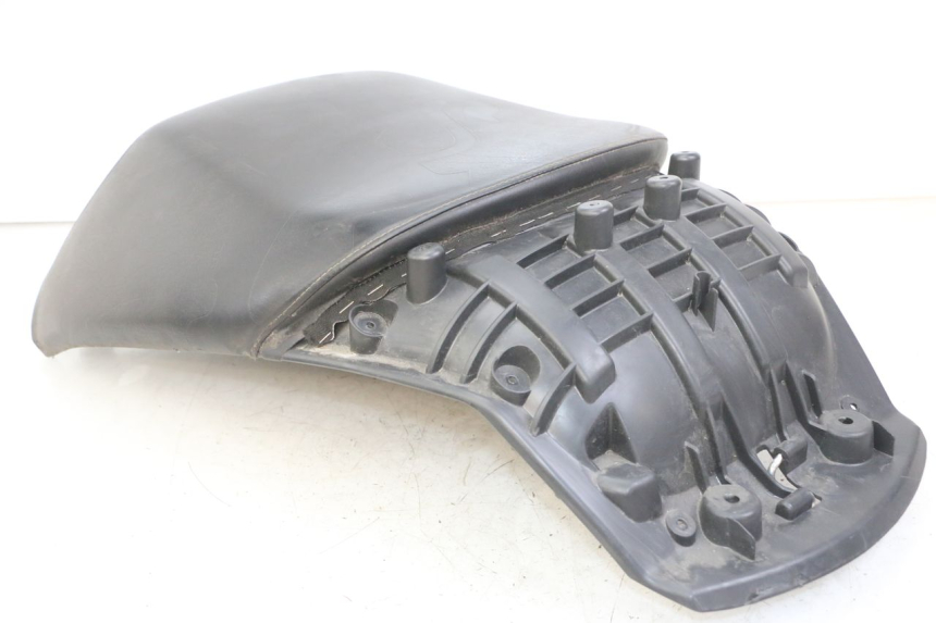 photo de HINTEN SITZ PEUGEOT SATELIS COMPRESSOR K15 125 (2006 - 2009) - Zoom auf Komponenten