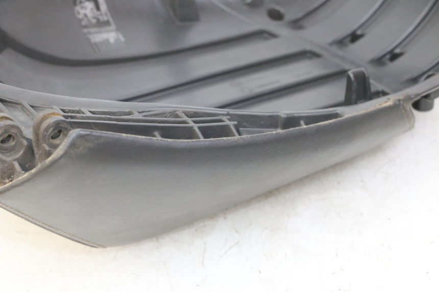 photo de HINTEN SITZ PEUGEOT SATELIS COMPRESSOR K15 125 (2006 - 2009) - Gesamtansicht des Produkts