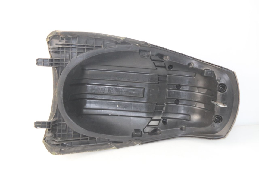 photo de HINTEN SITZ PEUGEOT SATELIS 300 (2012 - 2015) - Technische Nahaufnahme