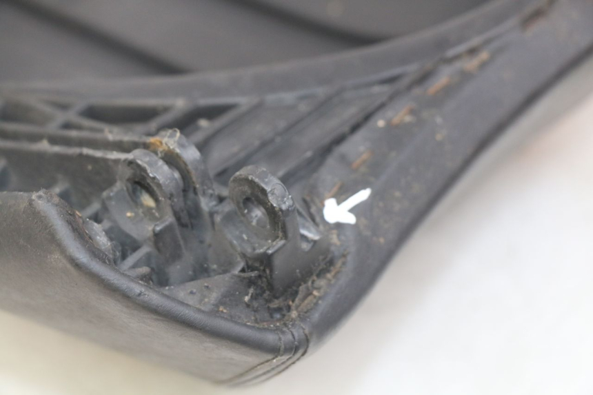 photo de HECKBANK PEUGEOT SATELIS 125 (2010 - 2012) - Zoom auf Gebrauchszustand