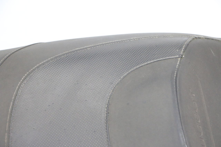 photo de HINTEN SITZ PEUGEOT SATELIS 125 (2013 - 2018) - Charakteristische Merkmale