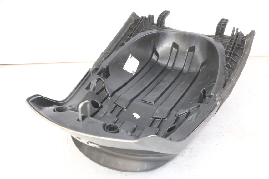 photo de HINTEN SITZ PEUGEOT SATELIS 125 (2013 - 2018) - Alternative Perspektive