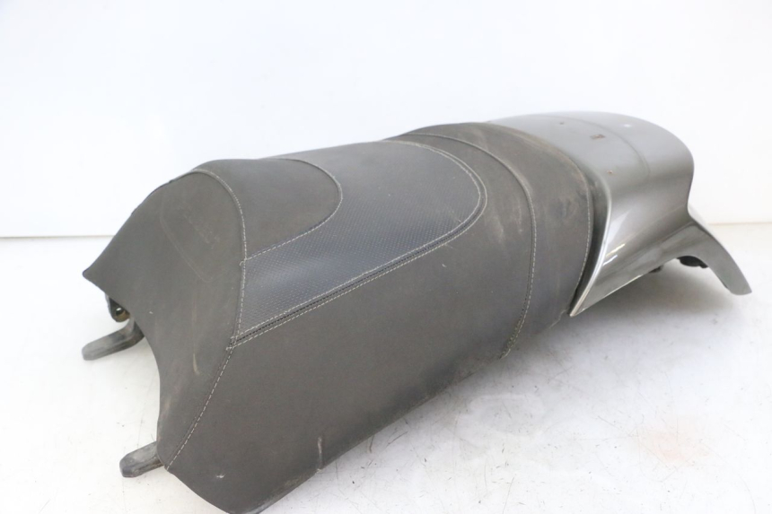 photo de HINTEN SITZ PEUGEOT SATELIS 125 (2013 - 2018) - Hochauflösende Nahaufnahme