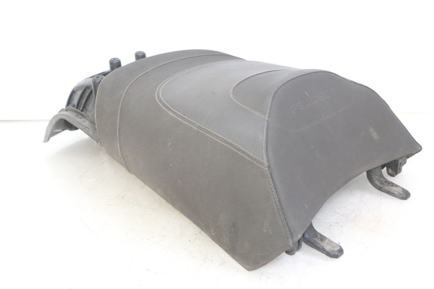 photo de HINTEN SITZ PEUGEOT SATELIS 125 (2013 - 2018) - Charakteristische Merkmale