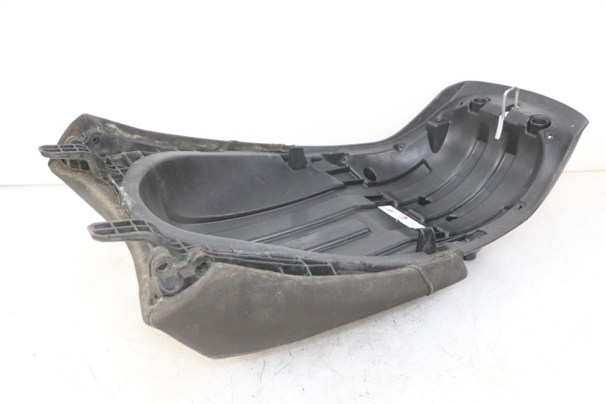 photo de HINTEN SITZ PEUGEOT SATELIS 125 (2013 - 2018) - Alternative Perspektive