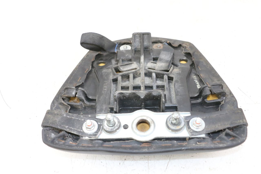 photo de HINTEN SITZ SUZUKI GSR 750 (2011 - 2017) - Alternative Perspektive