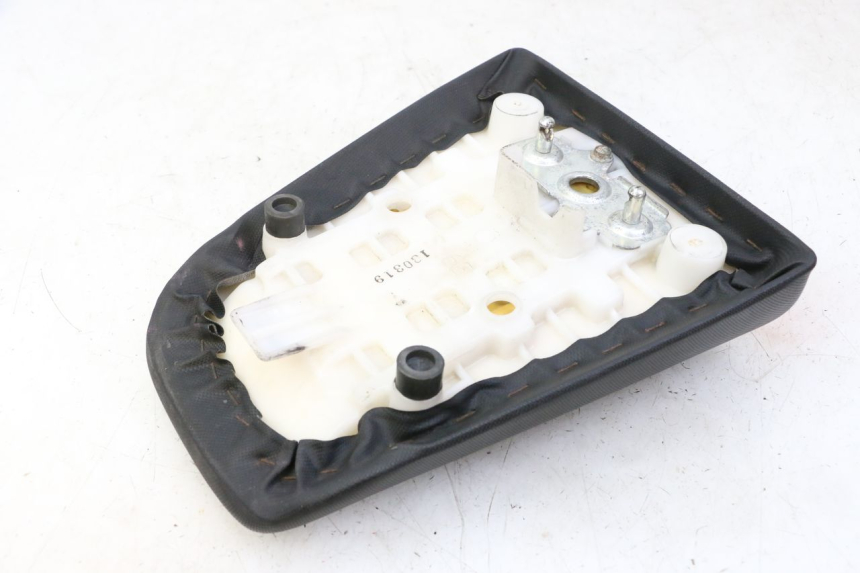 photo de HINTEN SITZ SUZUKI SV S 650 (2003 - 2009) - Zoom auf Gebrauchszustand