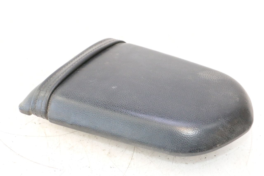 photo de HINTEN SITZ DAELIM VJ ROADWIN 125 (2004 - 2007) - Detailansicht des Bauteils