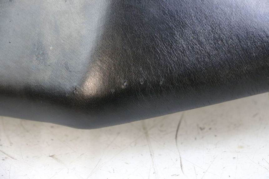 photo de HINTEN SITZ YAMAHA FZ1 FAZER 1000 (2007 - 2009) - Zoom auf Gebrauchszustand