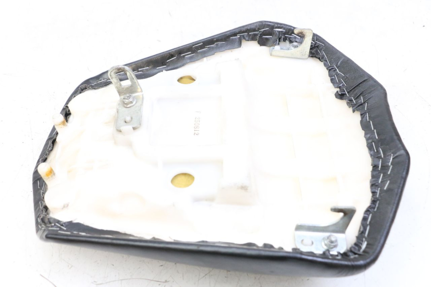 photo de HINTEN SITZ YAMAHA FZ1 FAZER 1000 (2007 - 2009) - Details der Befestigungspunkte