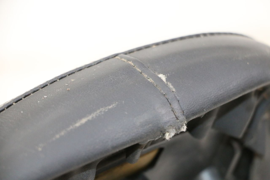 photo de HINTEN SITZ YAMAHA YP MAJESTY 125 (2002 - 2006) - Detailansicht des Bauteils