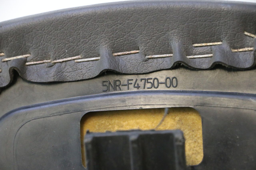 photo de HINTEN SITZ YAMAHA YP MAJESTY 125 (2002 - 2006) - Detailansicht des Bauteils
