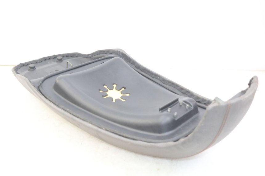 photo de SITZBANK ECCITY ARTELEC 670 1 (2013 - 2017) - Oberflächenzustand und Material