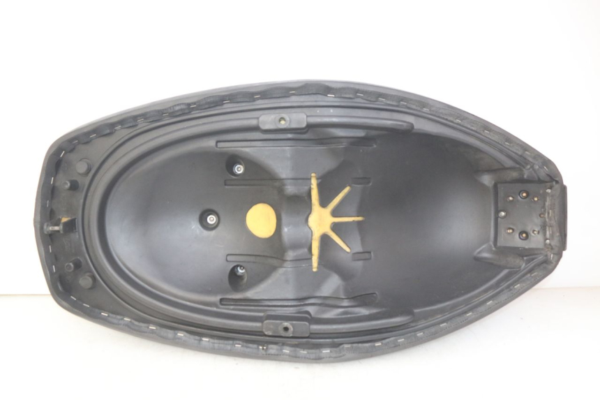 photo de SITZ APRILIA ATLANTIC 125 (2003 - 2009) - Detaillierte Sichtprüfung