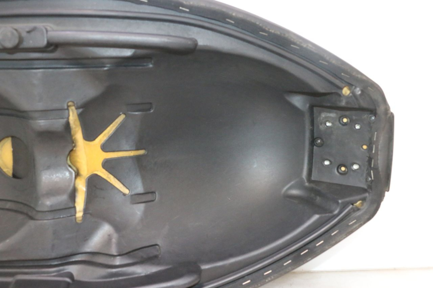 photo de SITZ APRILIA ATLANTIC S 125 (2010 - 2013) - Zoom auf Komponenten