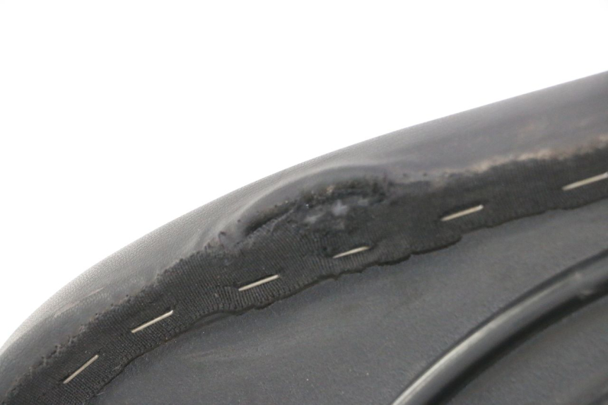 photo de SITZ APRILIA ATLANTIC S 125 (2010 - 2013) - Detaillierte Sichtprüfung
