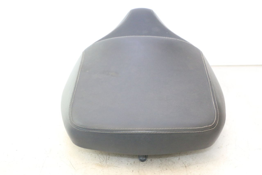 photo de SITZ APRILIA ATLANTIC S 125 (2010 - 2013) - Details der Befestigungspunkte