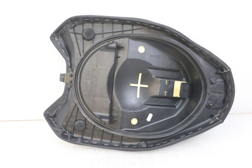 photo de VORDERSITZ YAMAHA AEROX 2T 50 (2013 - 2017) - Oberflächenzustand und Material