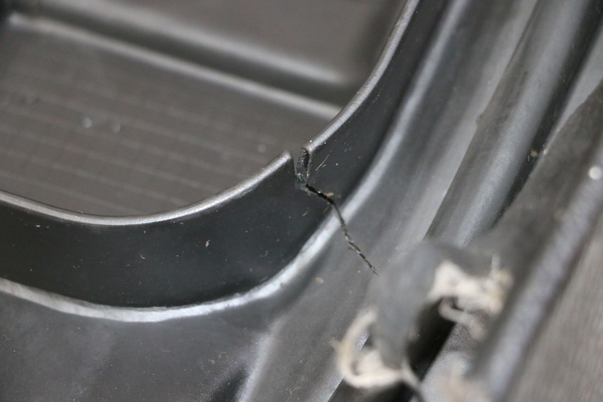 photo de VORDERSITZ KYMCO AGILITY 4T 50 (2005 - 2018) - Zoom auf Gebrauchszustand