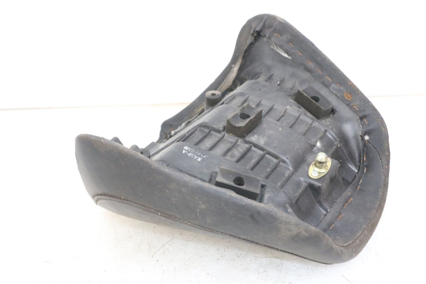 photo de VORNE SITZ HYOSUNG GV AQUILA 125 (2000 - 2009) - Zoom auf Gebrauchszustand