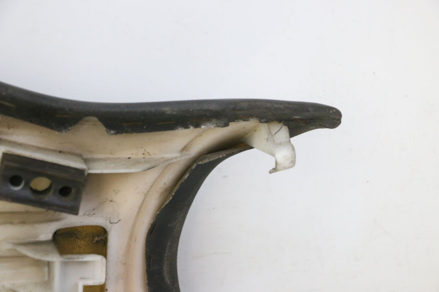 photo de VORNE SITZ HONDA CBF 125 (2009 - 2015) - Technische Nahaufnahme