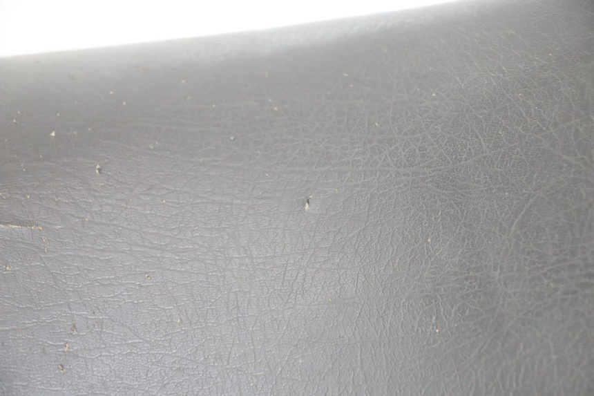 photo de VORNE SITZ KAWASAKI GPX R WARBIRD 600 (1988 - 1993) - Weitere Ansicht des Artikels