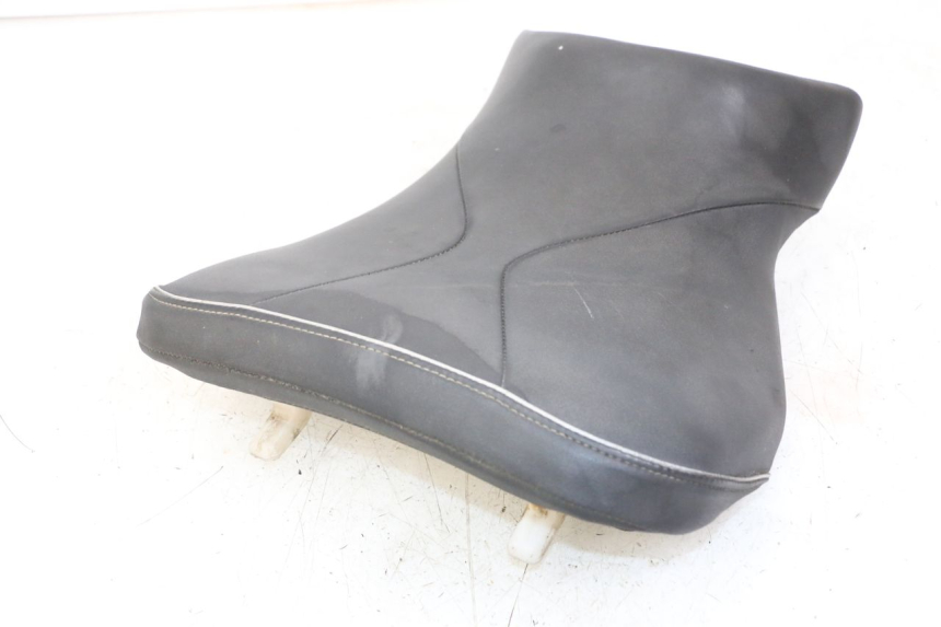 photo de VORNE SITZ SUZUKI GSR 750 (2011 - 2017) - Gesamtansicht des Produkts