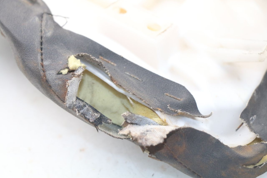 photo de VORNE SITZ SUZUKI GSX-R GSXR 600 (2001 - 2003) - Zoom auf Gebrauchszustand