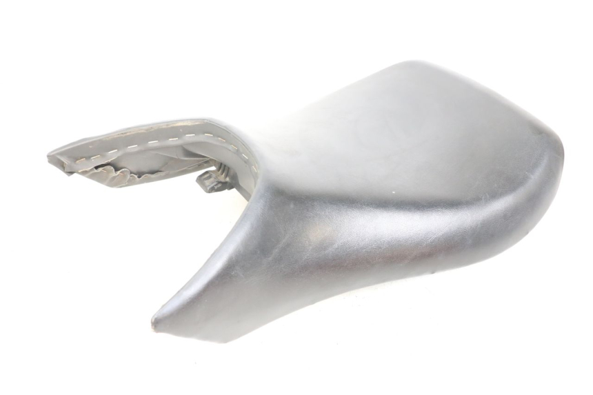 photo de VORNE SITZ HYOSUNG GTR 125 (2006 - 2008) - Gesamtansicht des Produkts