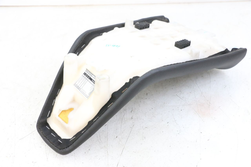 photo de VORNE SITZ HUSQVARNA SVARTPILEN 401 (2018 - 2023) - Zoom auf Gebrauchszustand