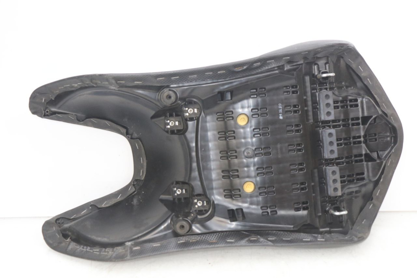 photo de VORDERSITZ HONDA INTEGRA NC D 750 (2016 - 2018) - Details der Befestigungspunkte