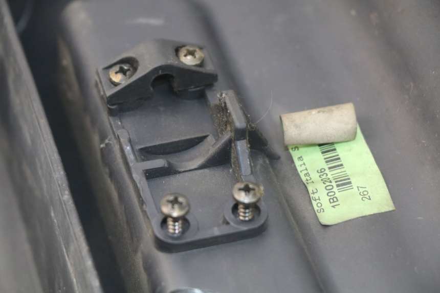 photo de VORNE SITZ PIAGGIO LIBERTY 4T 50 (2009 - 2015) - Technische Nahaufnahme