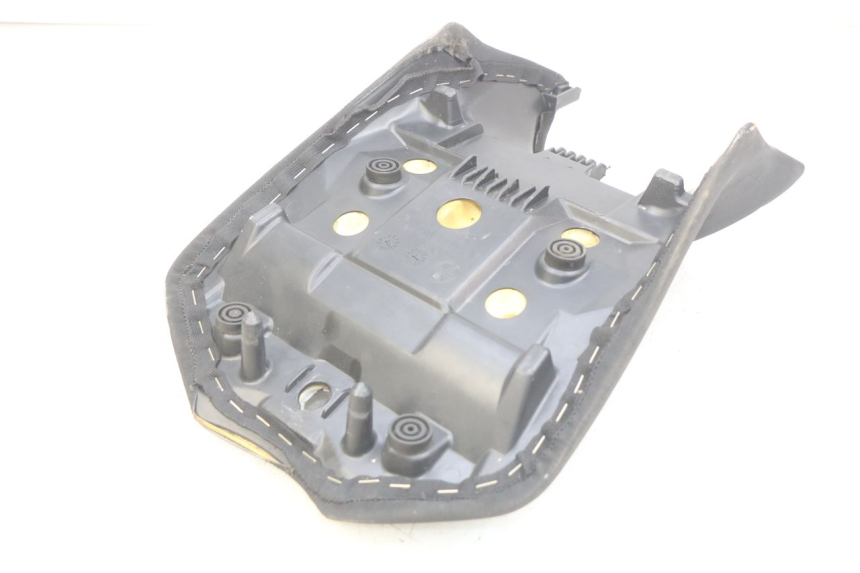 photo de VORDERSITZ YAMAHA MT ABS 125 (2014 - 2018) - Oberflächenzustand und Material