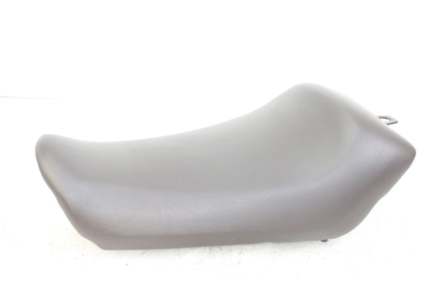 photo de VORNE SITZ ROYAL ENFIELD HYMALAYAN 410 (2016 - 2023) - Weitere Ansicht des Artikels