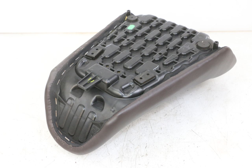 photo de VORNE SITZ ROYAL ENFIELD HYMALAYAN 410 (2016 - 2023) - Technische Nahaufnahme