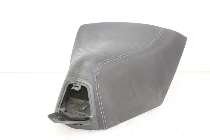 photo de VORNE SITZ PEUGEOT SATELIS 125 (2013 - 2018) - Zoom auf Gebrauchszustand