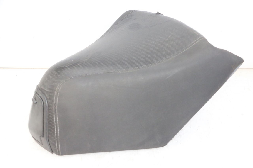 photo de VORNE SITZ PEUGEOT SATELIS 125 (2013 - 2018) - Hochauflösende Nahaufnahme