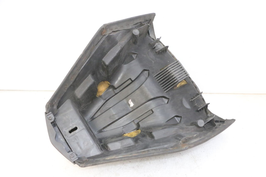 photo de VORNE SITZ PEUGEOT SATELIS 125 (2013 - 2018) - Zoom auf Gebrauchszustand