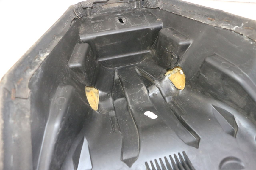 photo de VORNE SITZ PEUGEOT SATELIS 125 (2013 - 2018) - Detailansicht des Bauteils