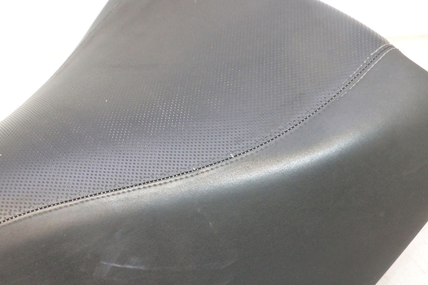 photo de VORNE SITZ PEUGEOT SATELIS 125 (2013 - 2018) - Oberflächenzustand und Material