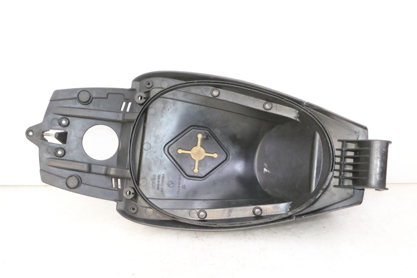 photo de VORDERSITZ APRILIA SR R 2T LC 50 (2018 - 2021) - Details der Befestigungspunkte